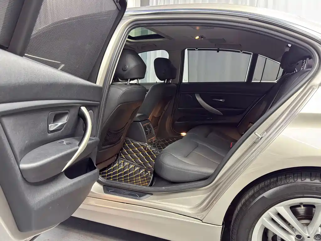 BMW 3 Series — миниатюра 12