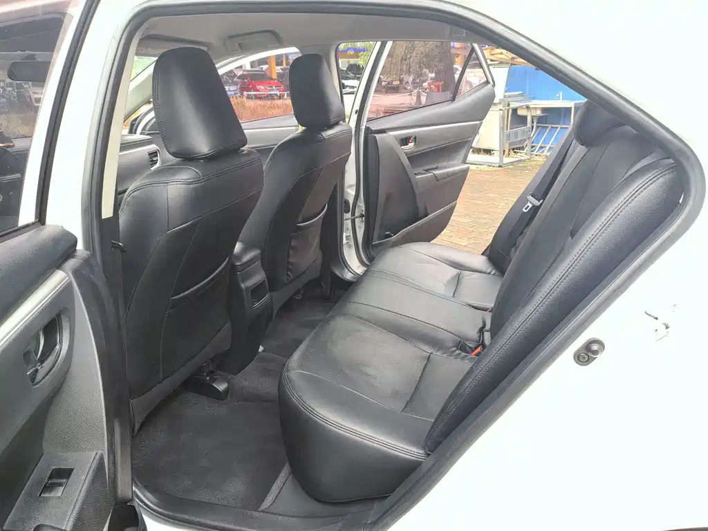 Toyota Corolla — миниатюра 13