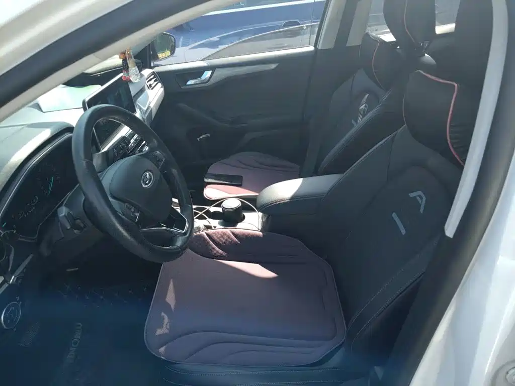 Ford Focus Active — миниатюра 11