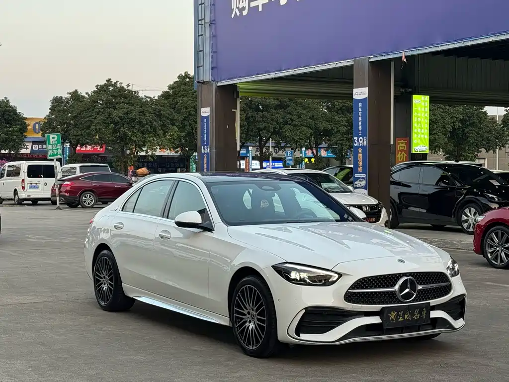 Mercedes-Benz C-Class — миниатюра 3