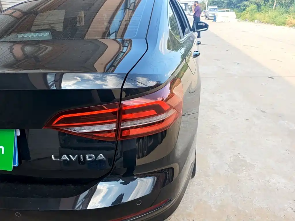 Volkswagen Lavida — миниатюра 8