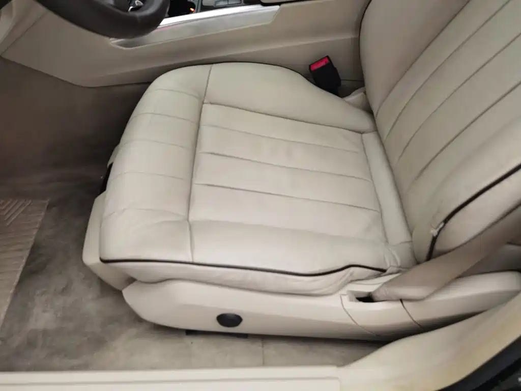 Mercedes-Benz E-Class — миниатюра 20