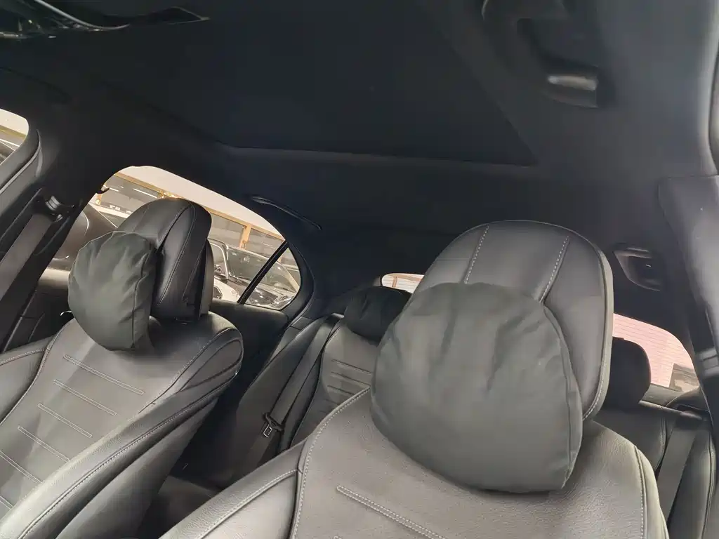 Mercedes-Benz C-Class — миниатюра 10