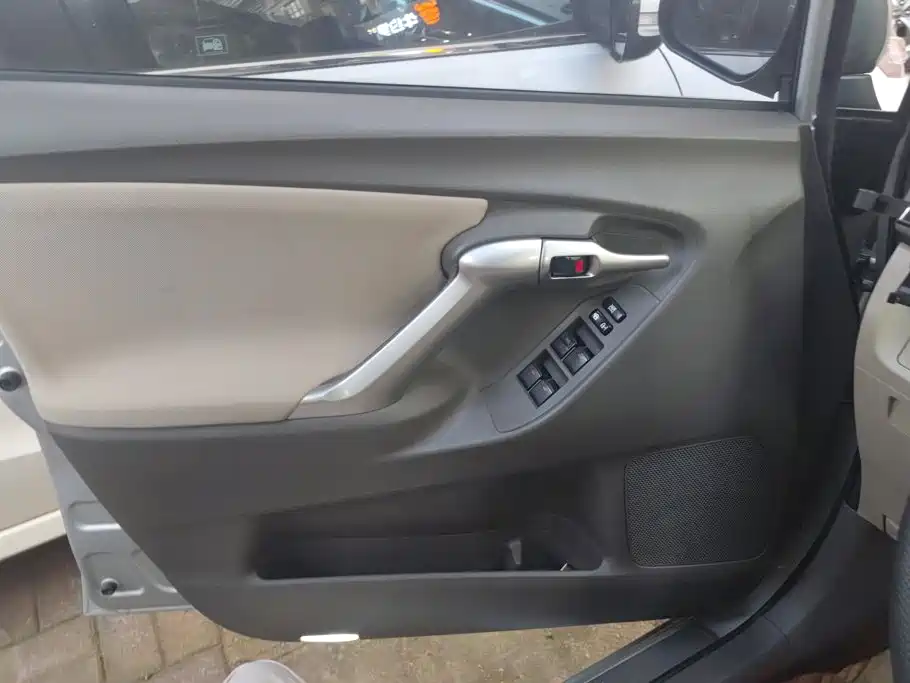 Toyota Verso — миниатюра 7