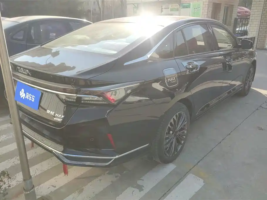 DONGFENG YI HYUN MAX