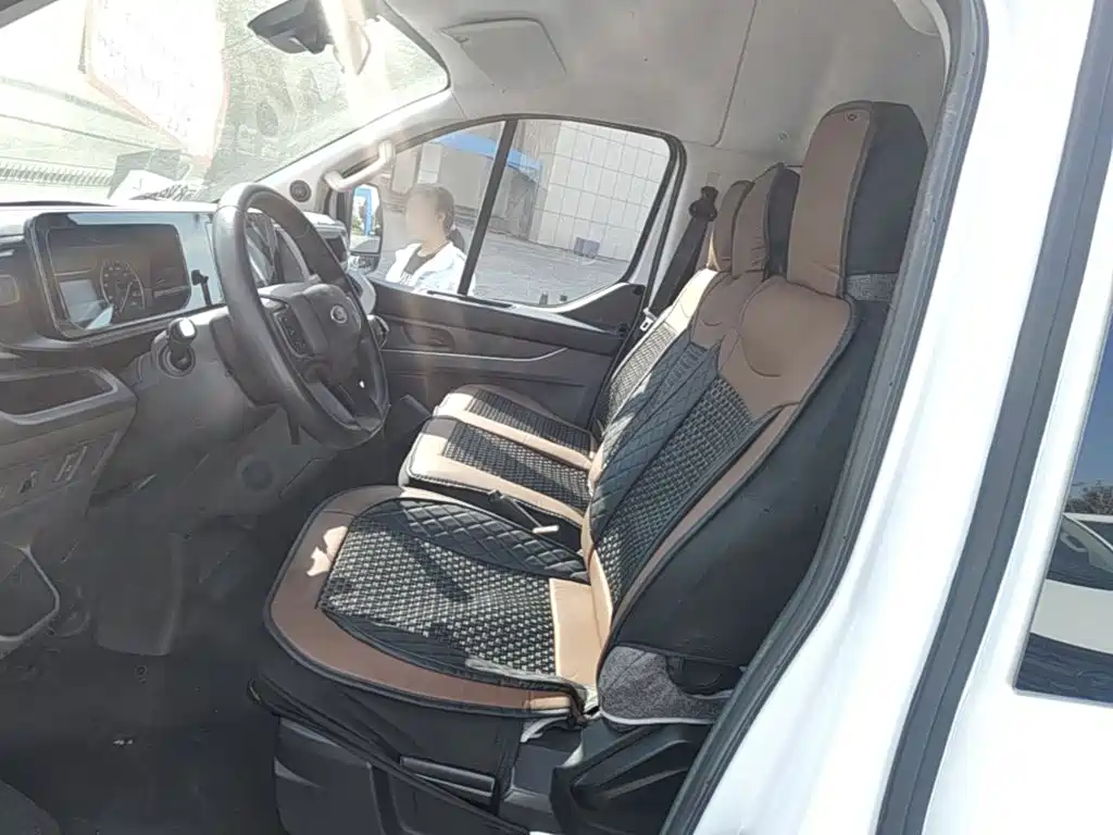 Ford Transit — миниатюра 11