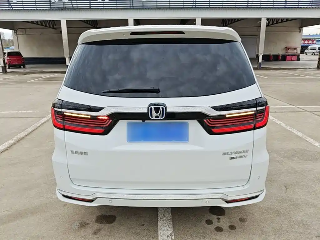 Honda Elysion — миниатюра 6
