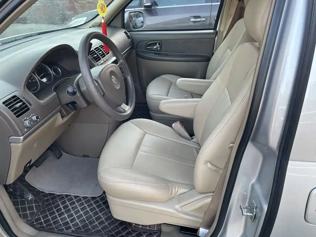 Buick GL8 — миниатюра 4