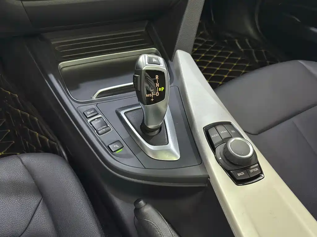 BMW 3 Series — миниатюра 14