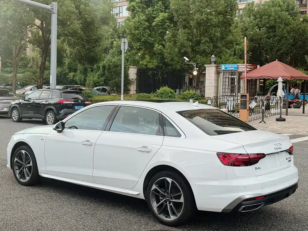 Audi A4L — миниатюра 5