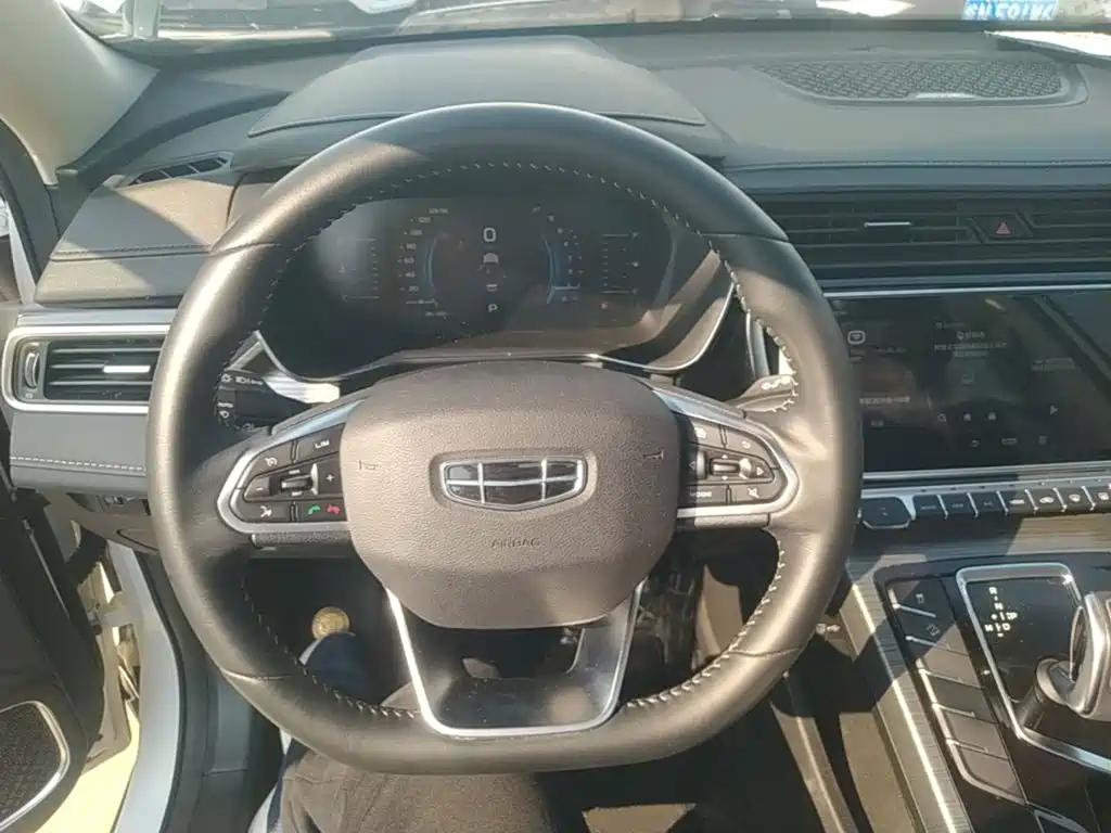 Geely Boyue — миниатюра 11