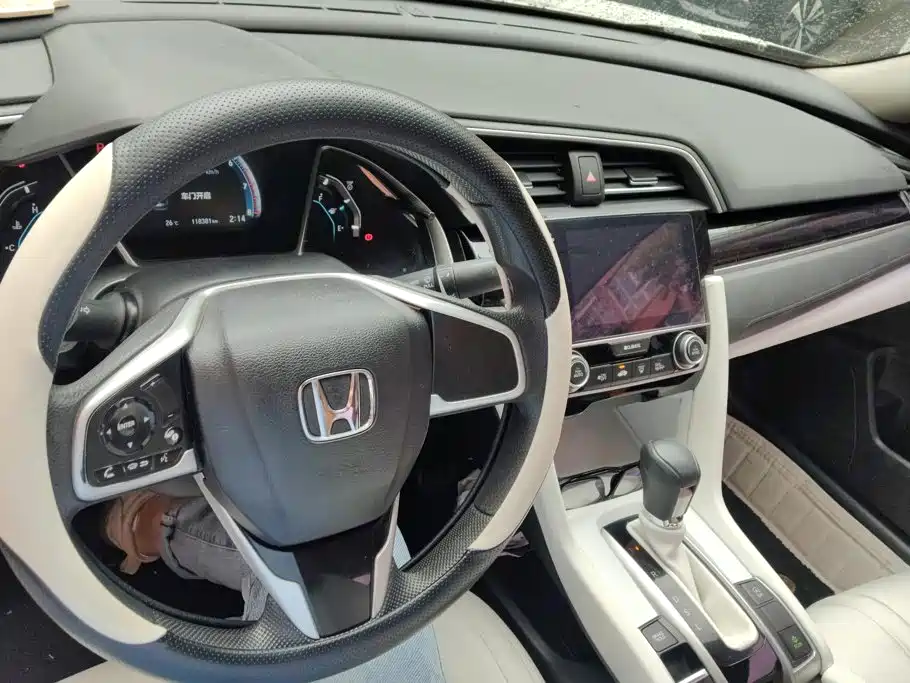 Honda Civic — миниатюра 12