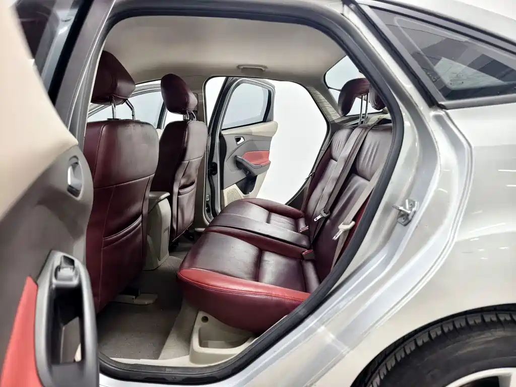 Ford Focus — миниатюра 12