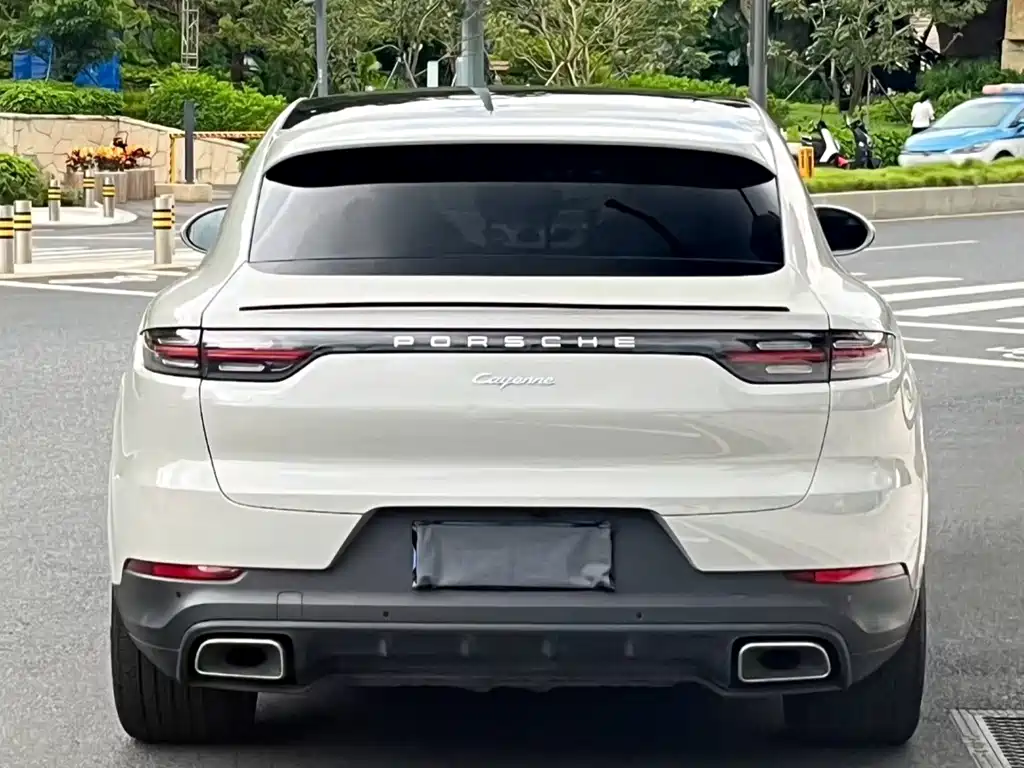 Porsche Cayenne — миниатюра 11