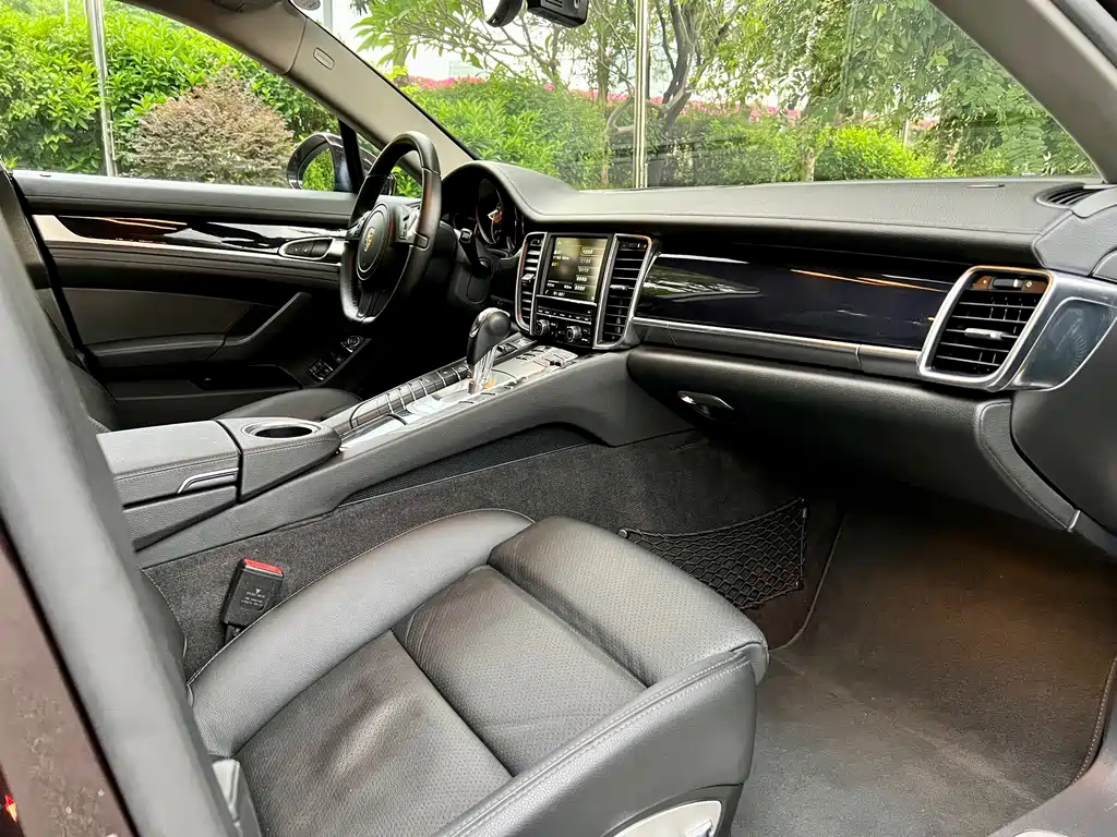 Porsche Panamera — миниатюра 10