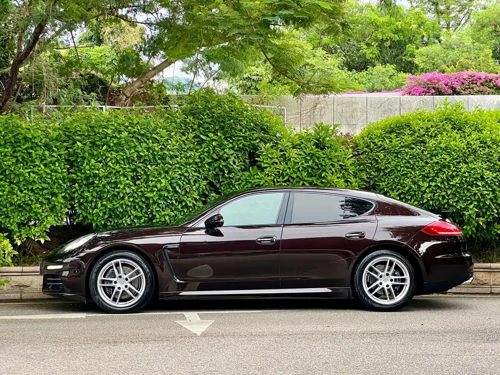 Porsche Panamera — миниатюра 5