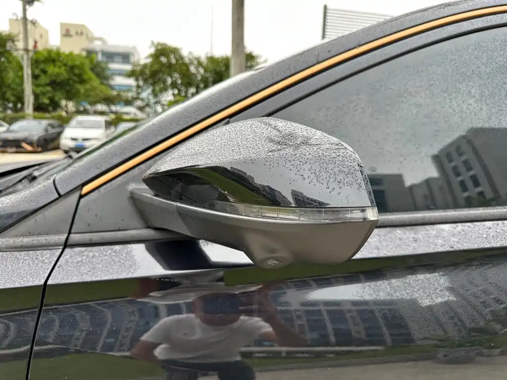 DONGFENG YI HYUN MAX