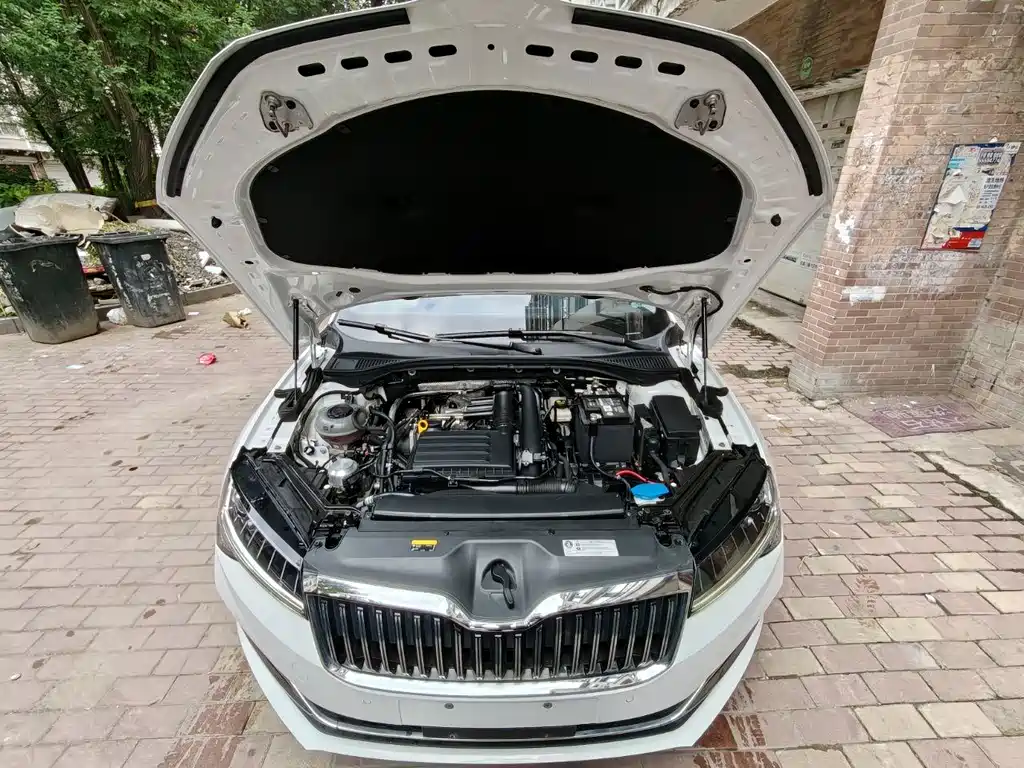 Skoda Superb — миниатюра 6