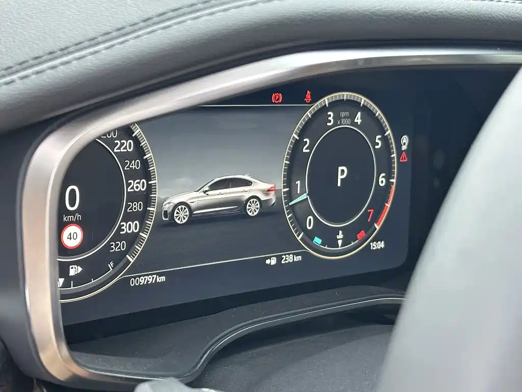 Jaguar XFL — миниатюра 5