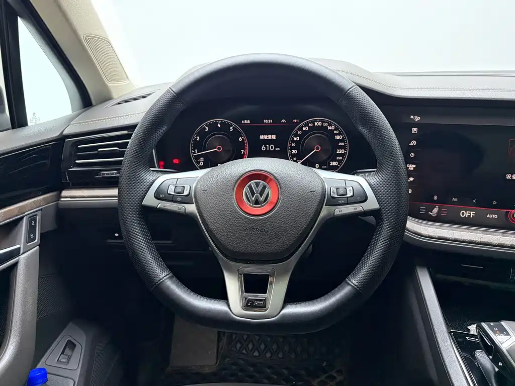 Volkswagen Touareg — миниатюра 7