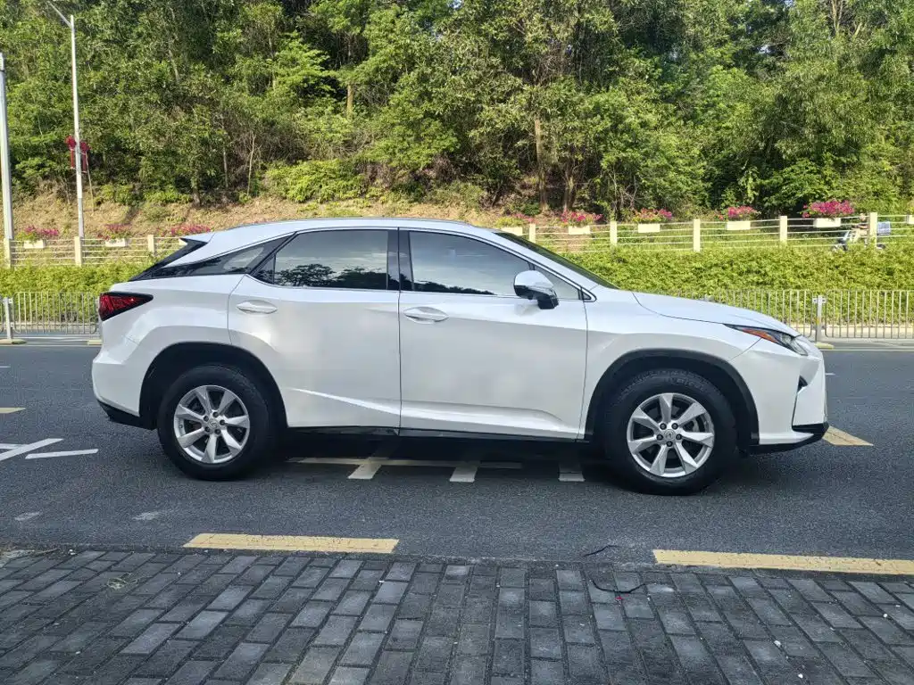 Lexus RX — миниатюра 3