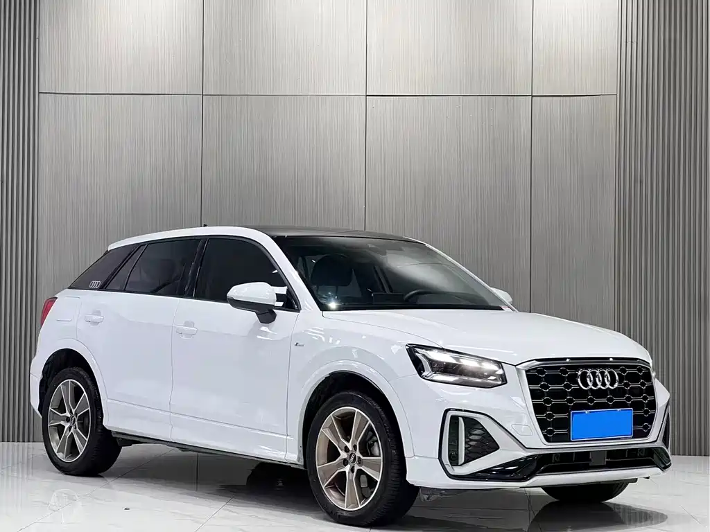Audi Q2L — миниатюра 3