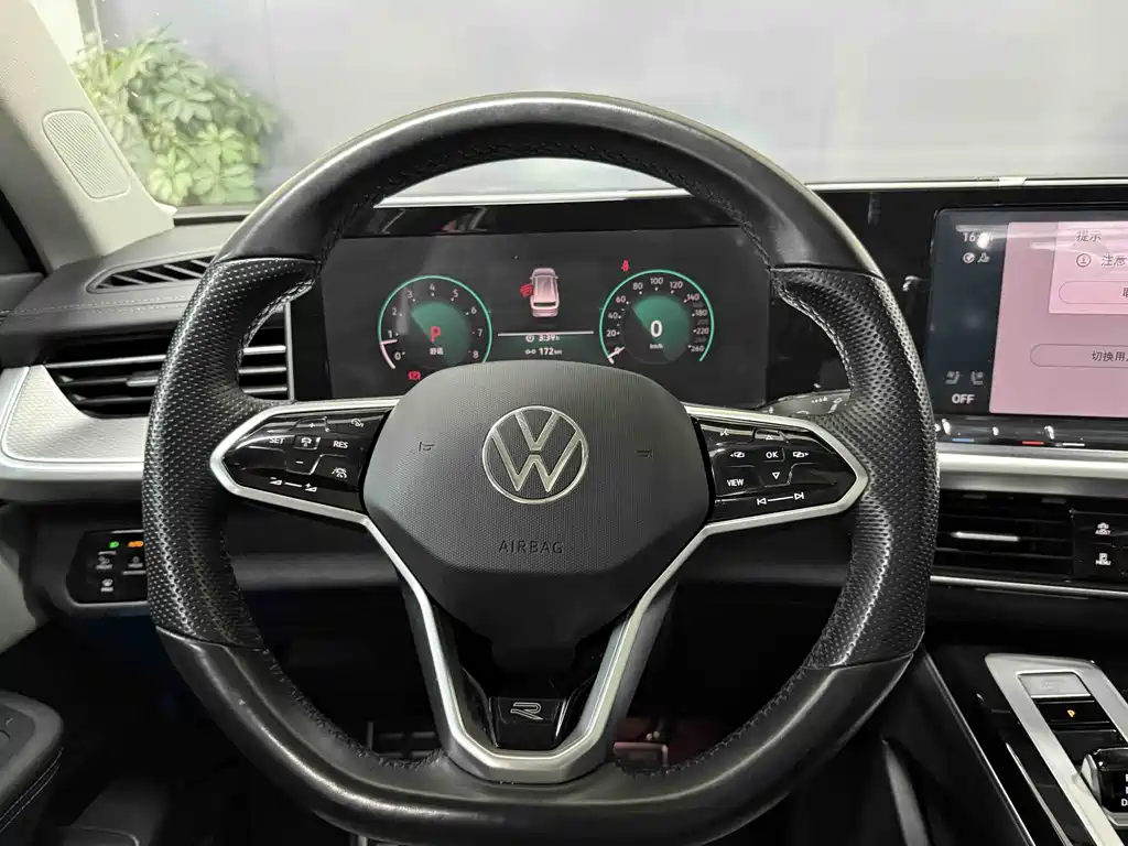 Volkswagen Tavendor 2024 380TSI R-Line