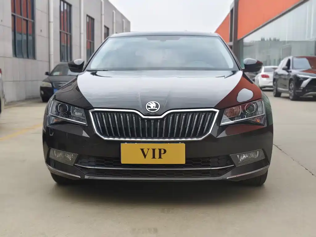 Skoda Superb — миниатюра 2