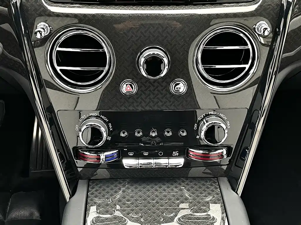 Rolls-Royce Cullinan — миниатюра 26