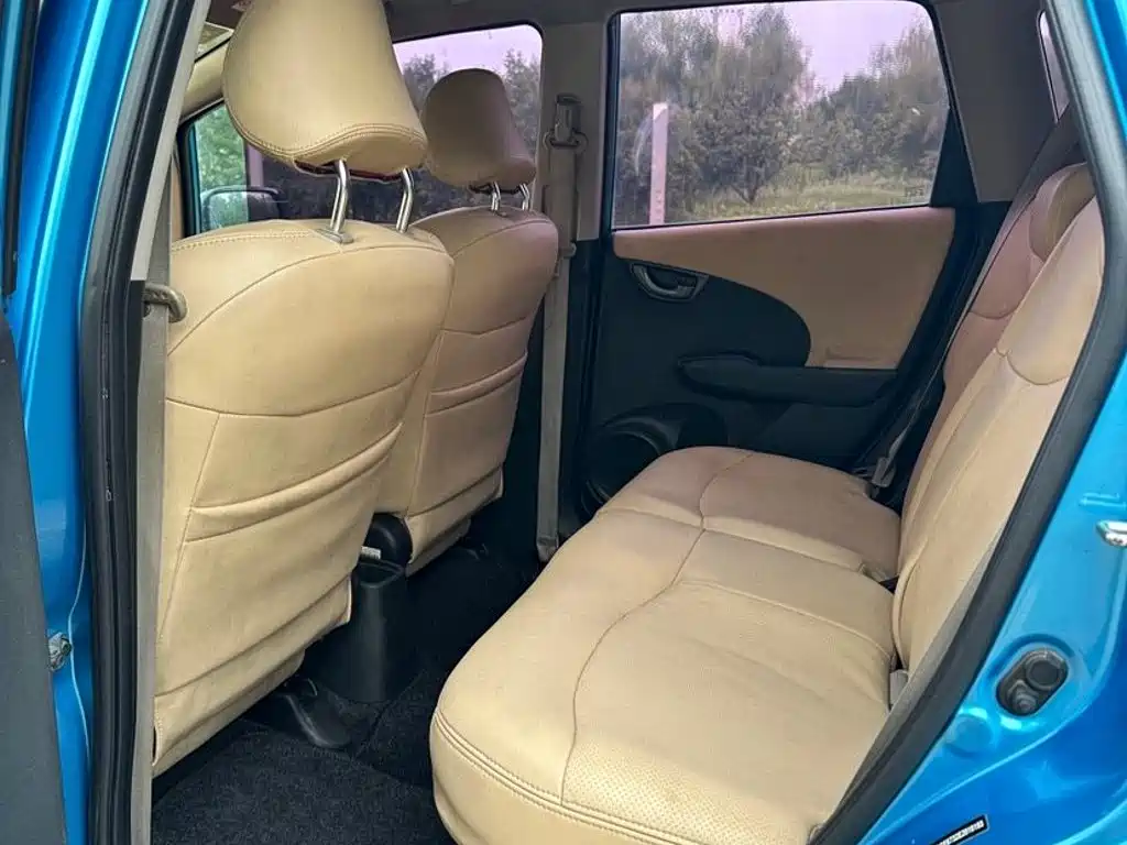 Honda Fit — миниатюра 7