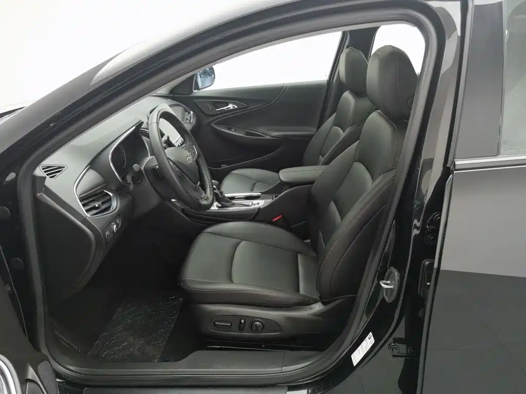 Chevrolet Malibu XL — миниатюра 10