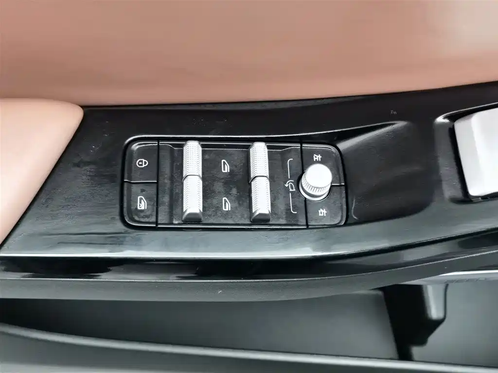 GEELY GALAXY GALAXY L6