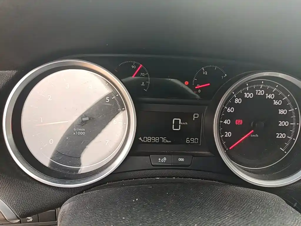 Peugeot 408 — миниатюра 12