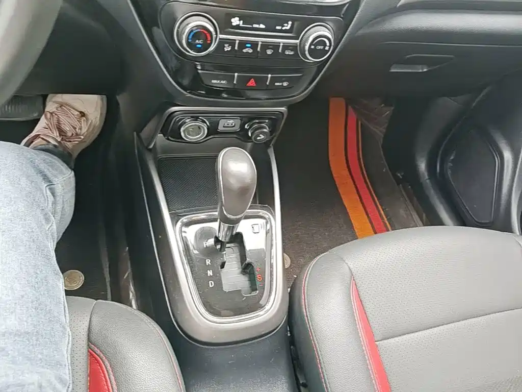 Changan CS15 — миниатюра 14