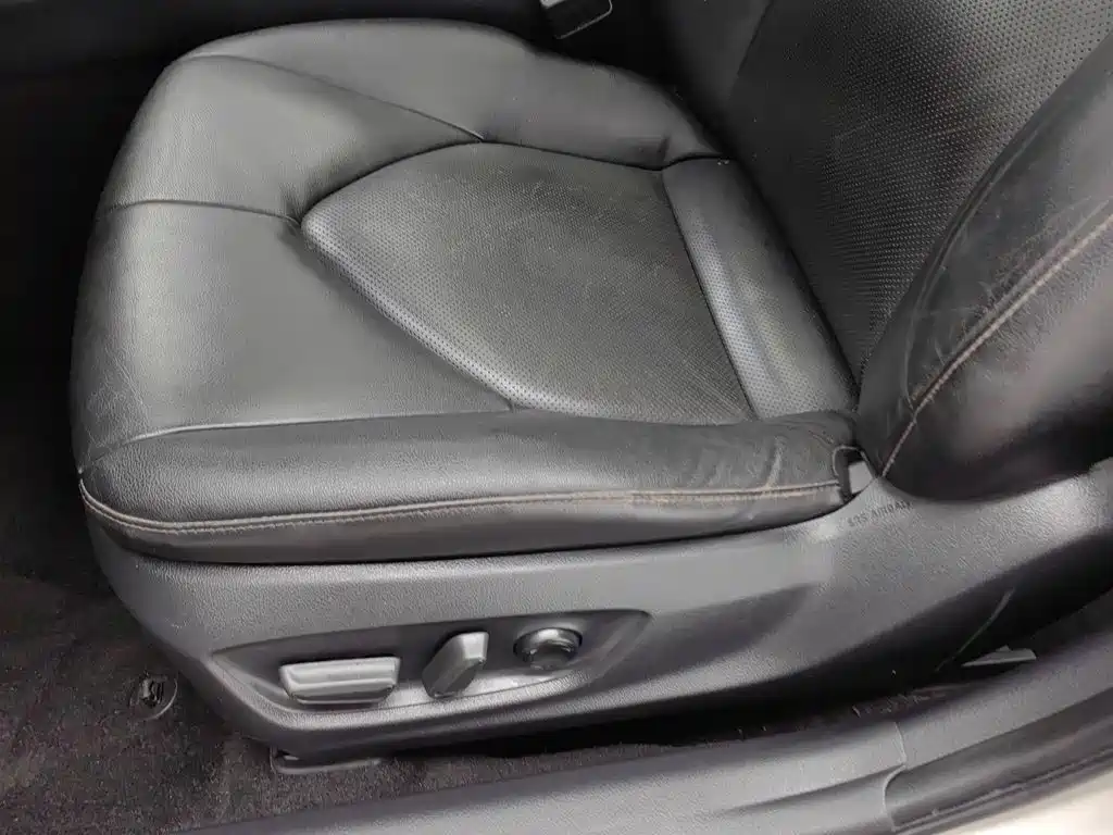 Toyota Camry — миниатюра 20
