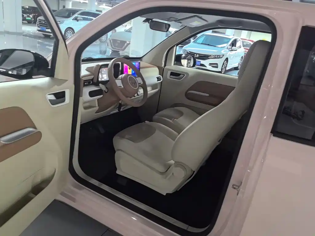 Wuling MINIEV — миниатюра 16