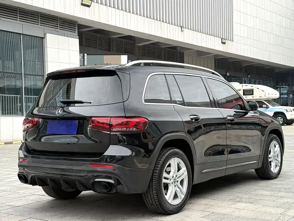 Mercedes-Benz GLB — миниатюра 7