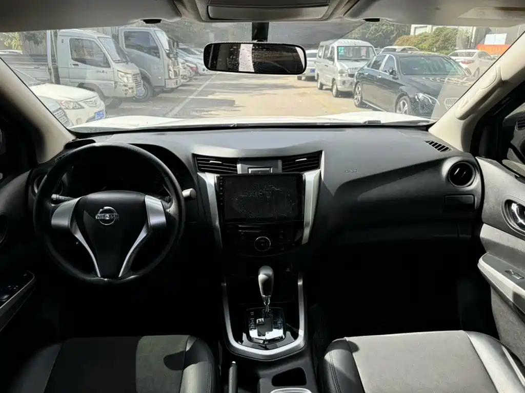Nissan Navara — миниатюра 2