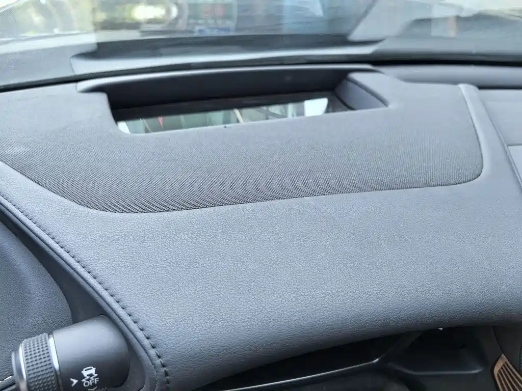Lexus LS — миниатюра 10