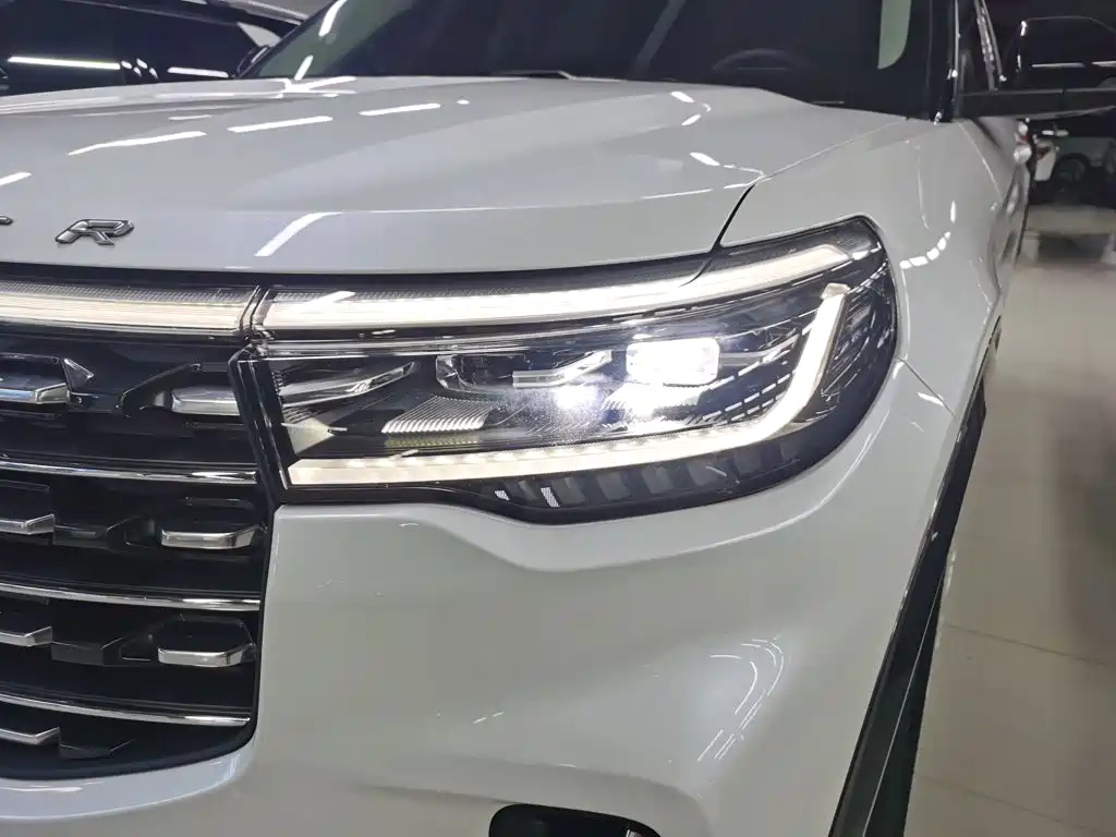 Ford Explorer — миниатюра 10