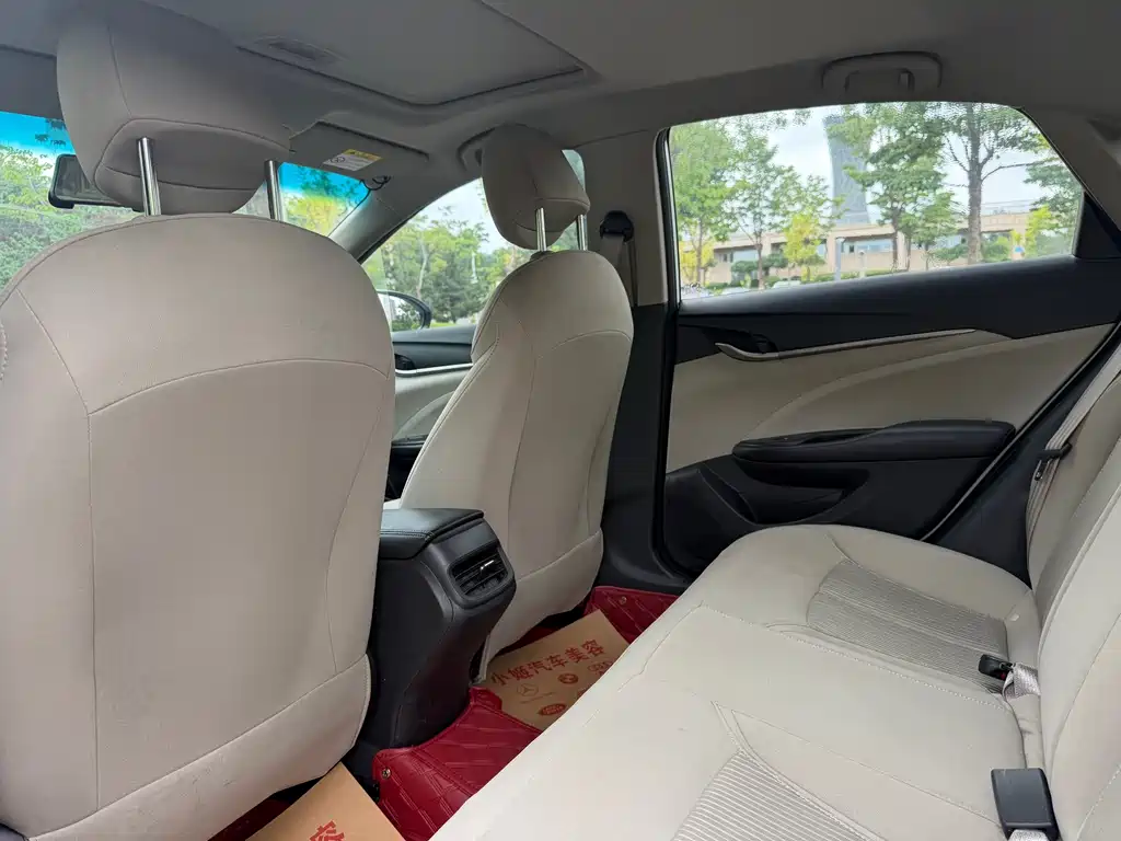 Buick Excelle — миниатюра 8