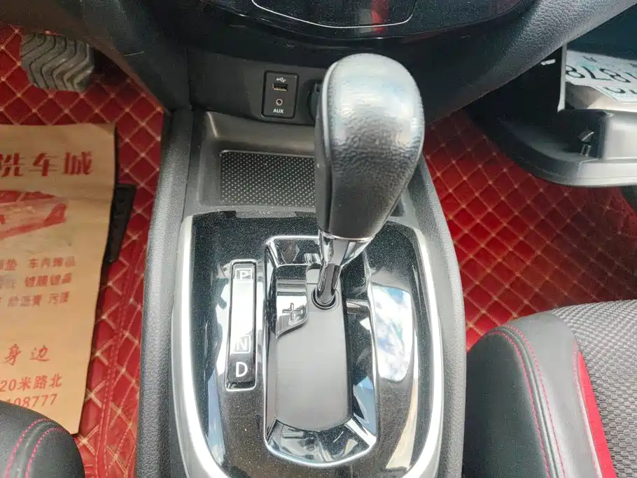 Nissan Qashqai — миниатюра 16