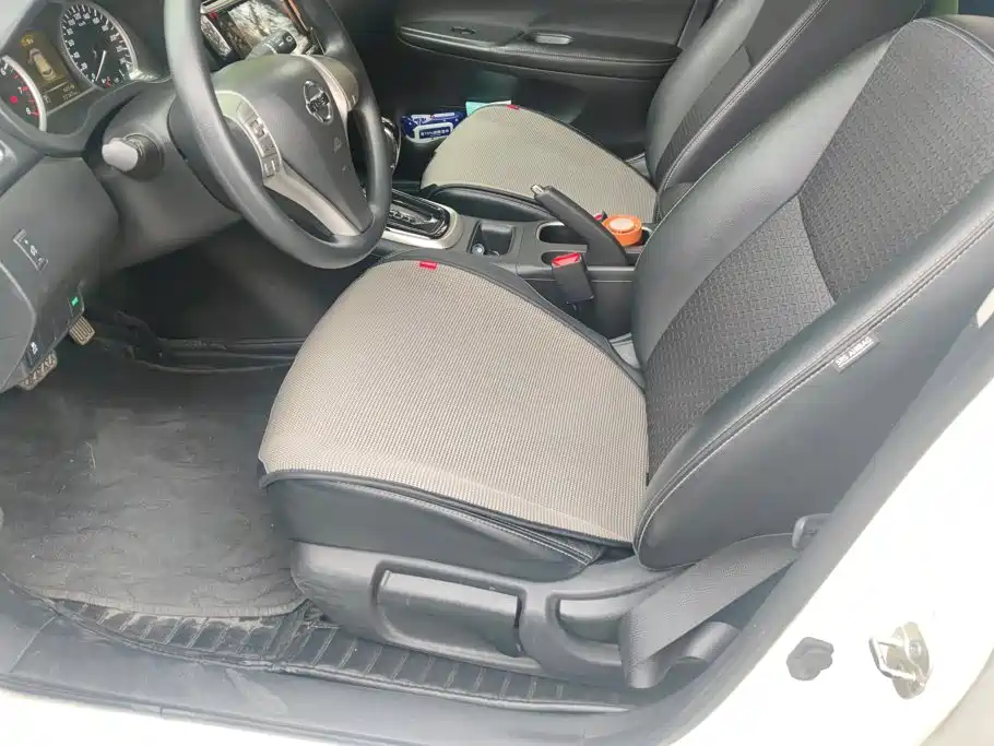 Nissan Tiida — миниатюра 9