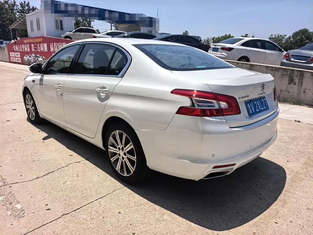 Peugeot 408 1.6T Auto Luxury Edition, фото 6