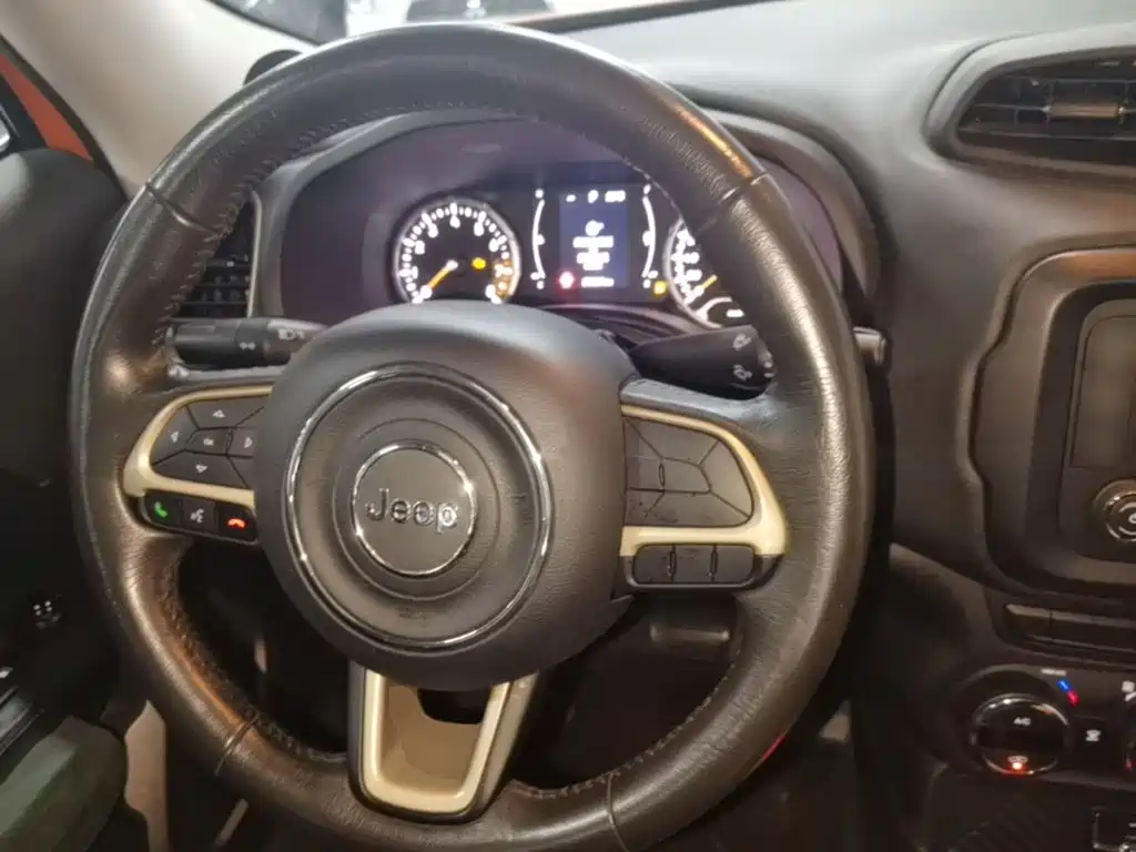 Jeep Renegade — миниатюра 11