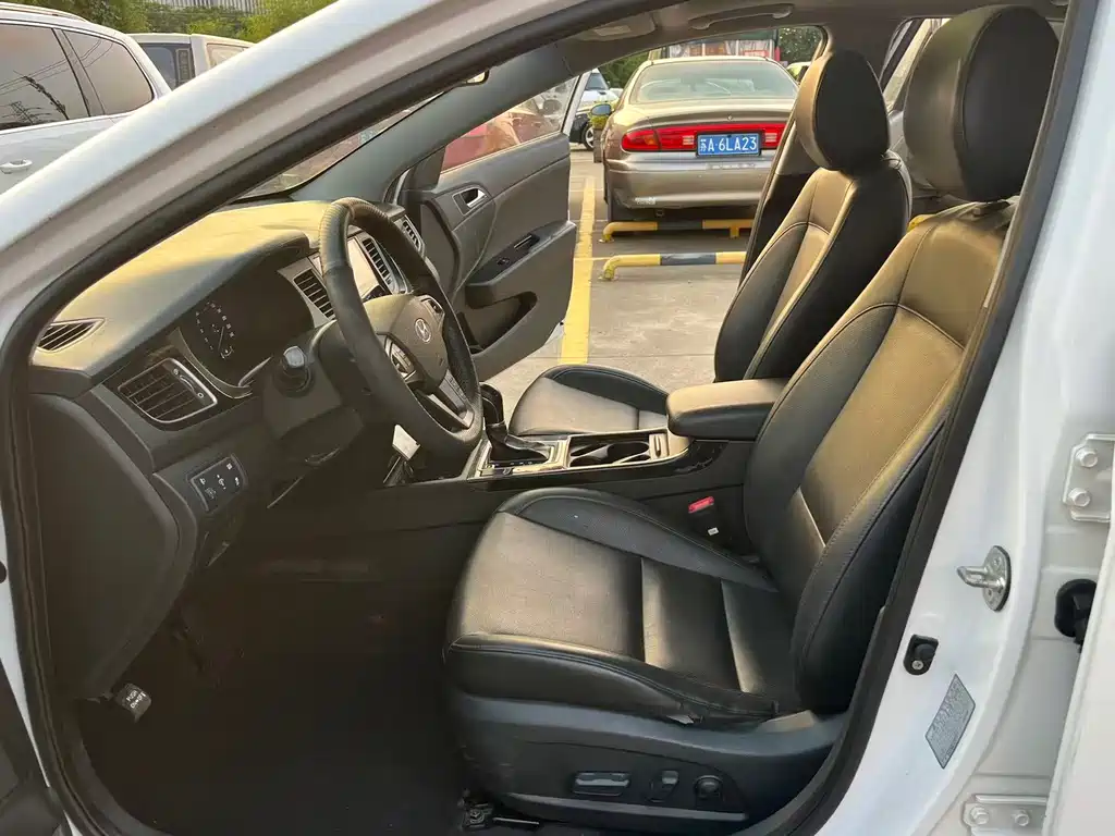 Hyundai Mistra — миниатюра 4