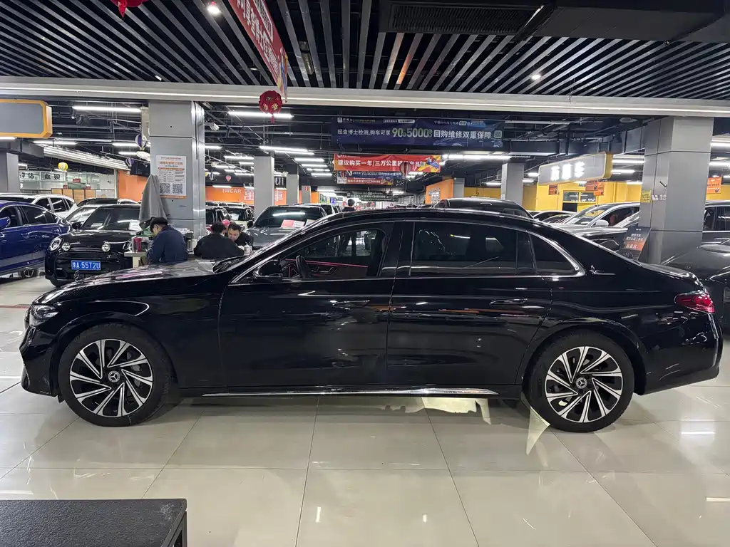 Mercedes-Benz E-Class — миниатюра 3