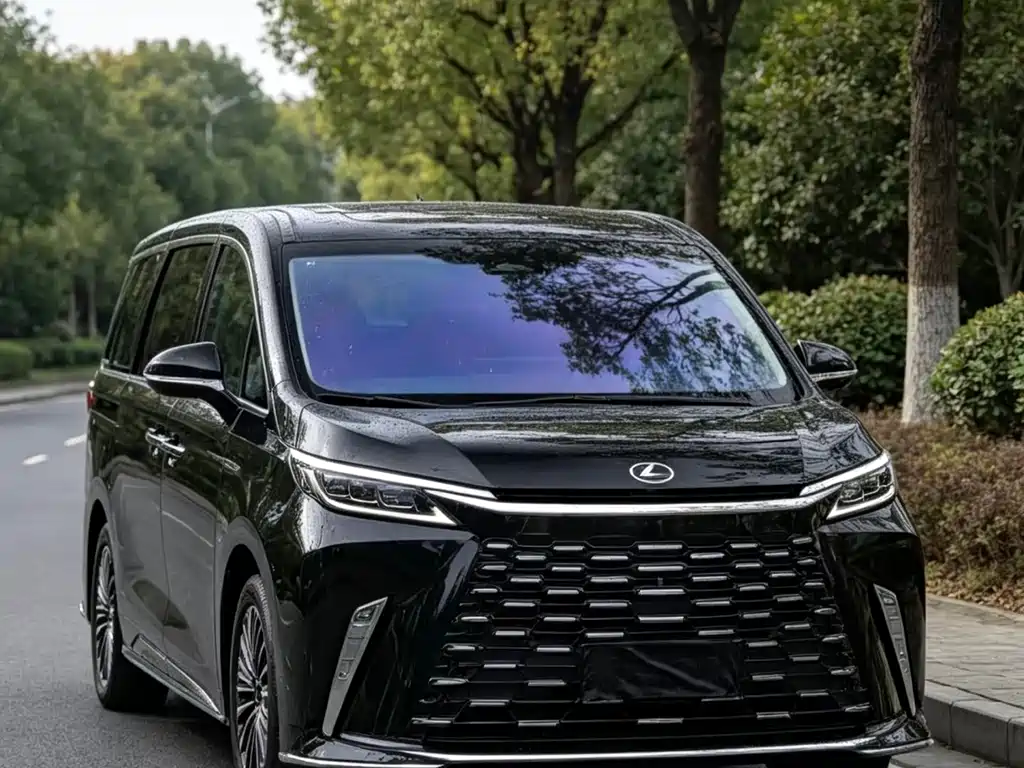 Lexus LM — миниатюра 2