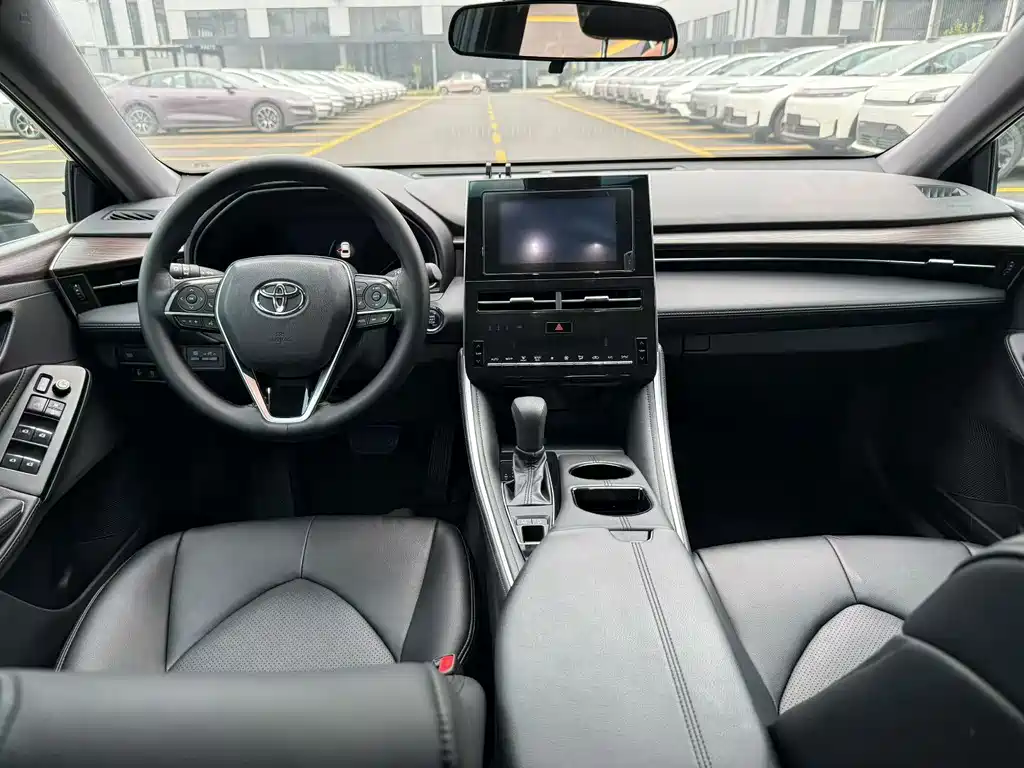 Toyota Avalon — миниатюра 9