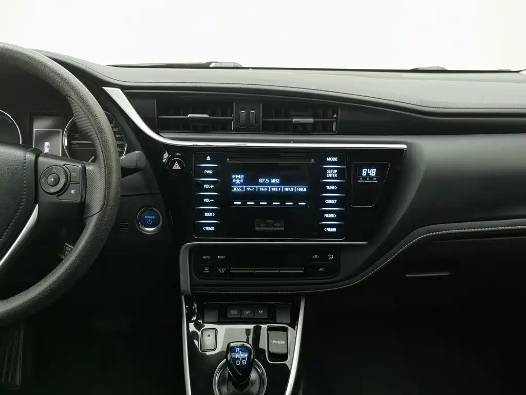 Toyota Corolla Hybrid — миниатюра 12